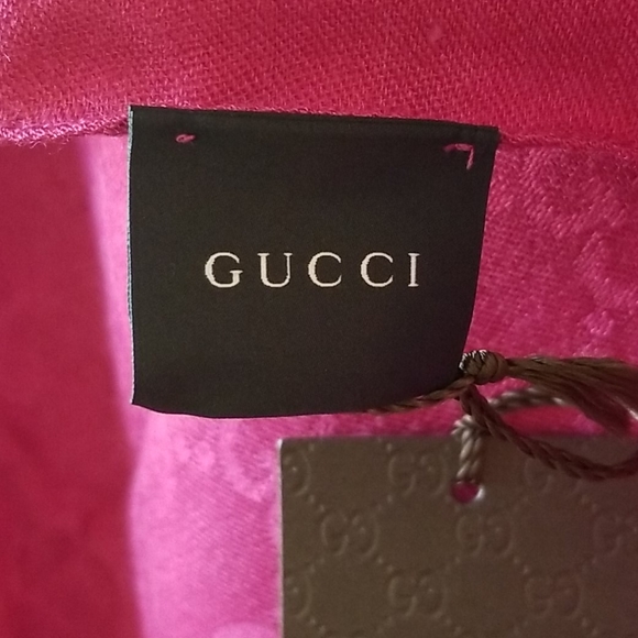 New GUCCI Monogram Wool & Silk Scarf - Picture 8 of 11